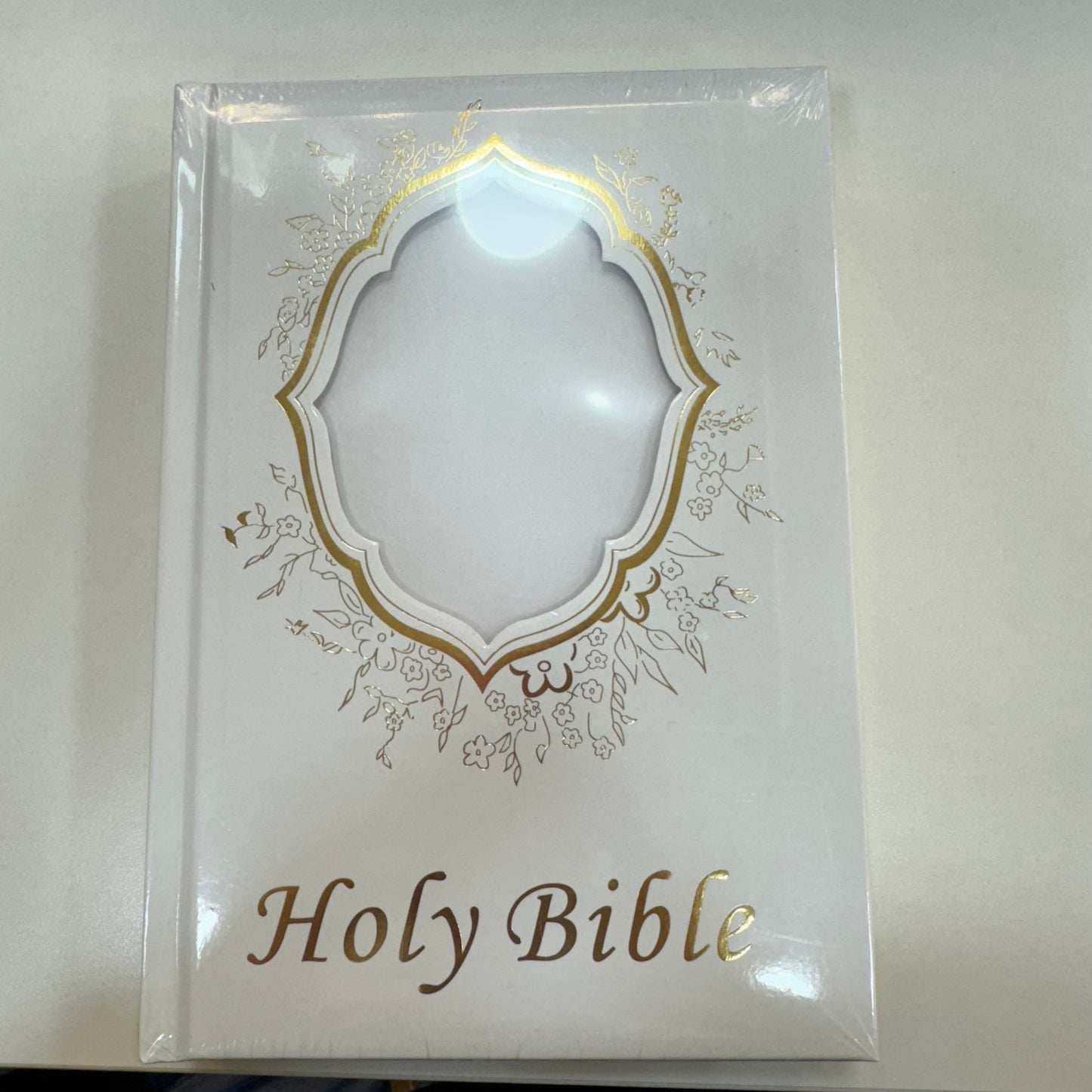 English Large Holy Bible-Gold-Chacho's Kids